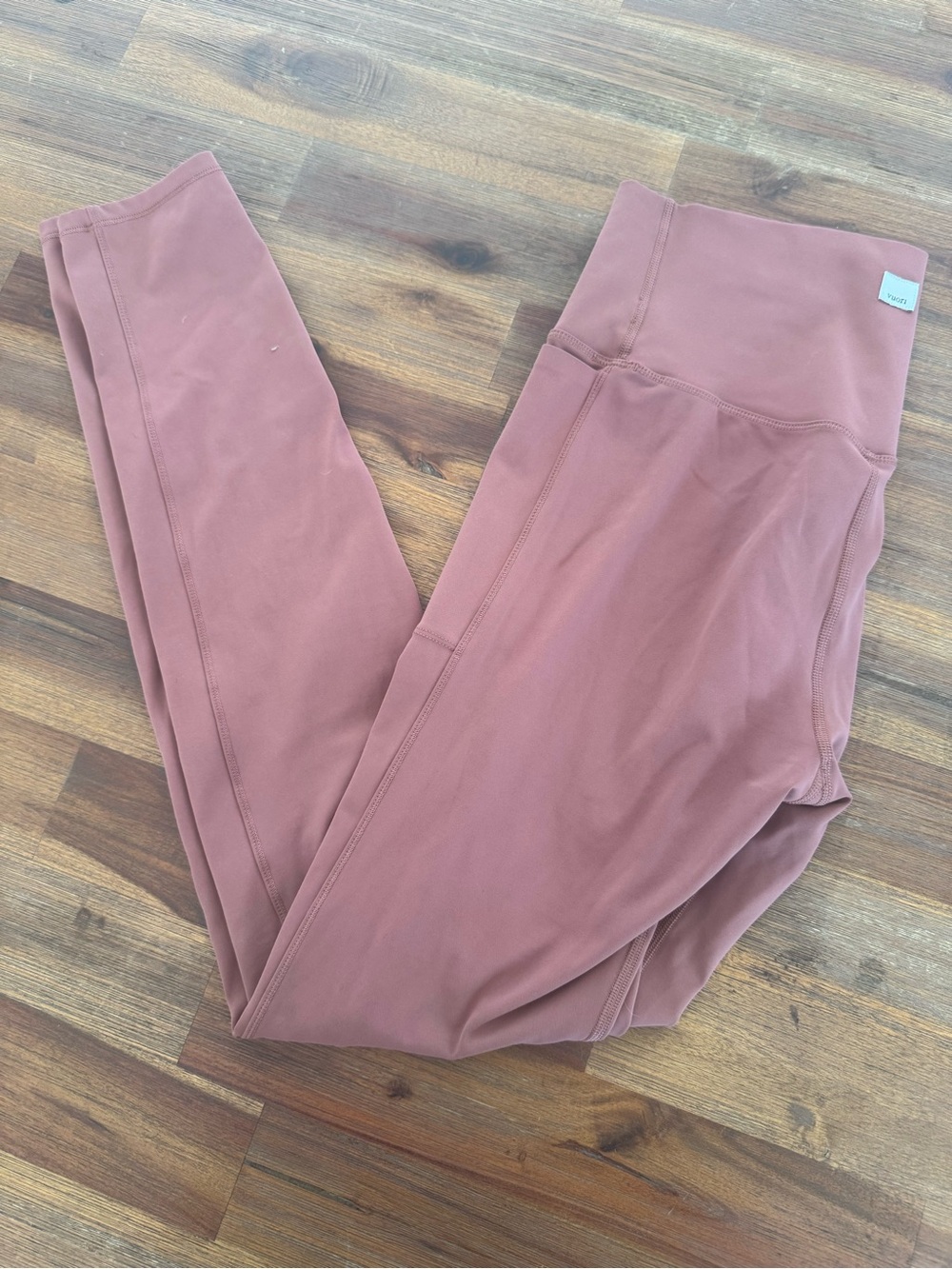 Vuori High-Waist Leggings in Dusty Rose